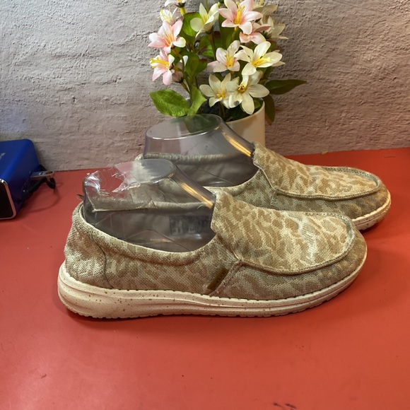 Wos Hey Dude shoes SZ 7 - Picture 2 of 7